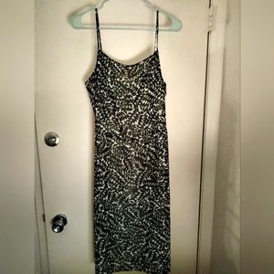 EUC Old Navy Black and White Dress Size 12
